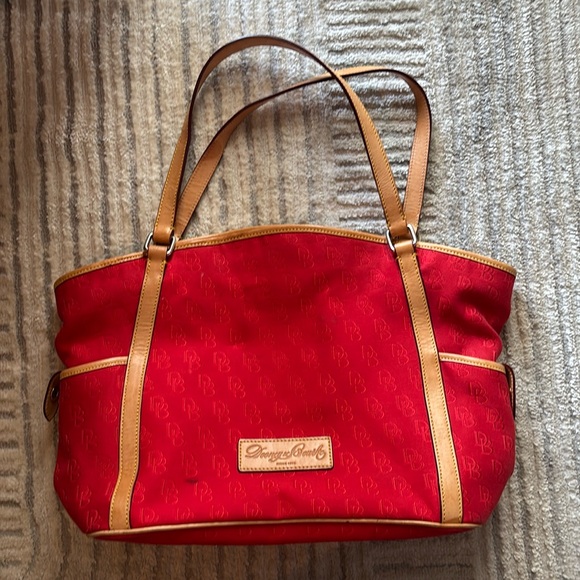 Dooney & Bourke Handbags - Dooney & Bourke Purse